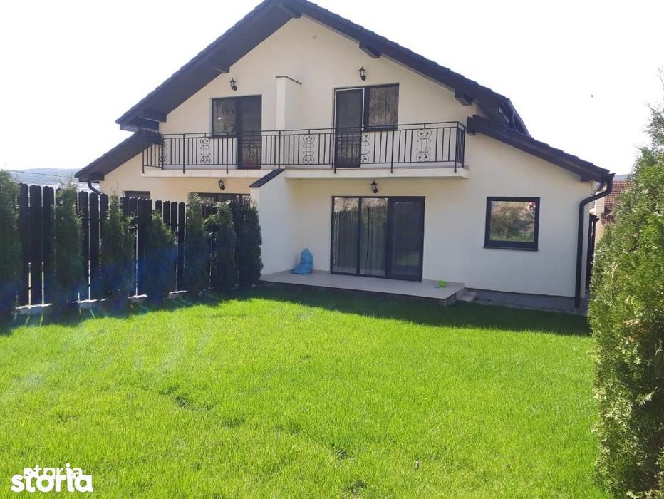 Casa duplex ,cu copertina de mașină,4 cam,100 mp,teren 250 mp,Sancrai