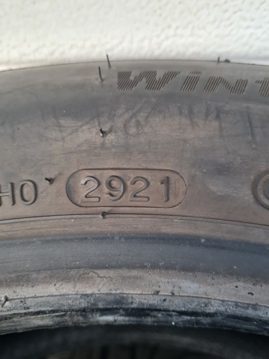 Зимни гуми 4 броя HANKOOK WinterIcept Evo2 205 55 R17 дот 2921