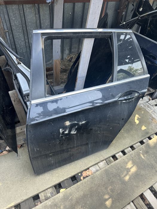 Usa stanga spate bmw f11