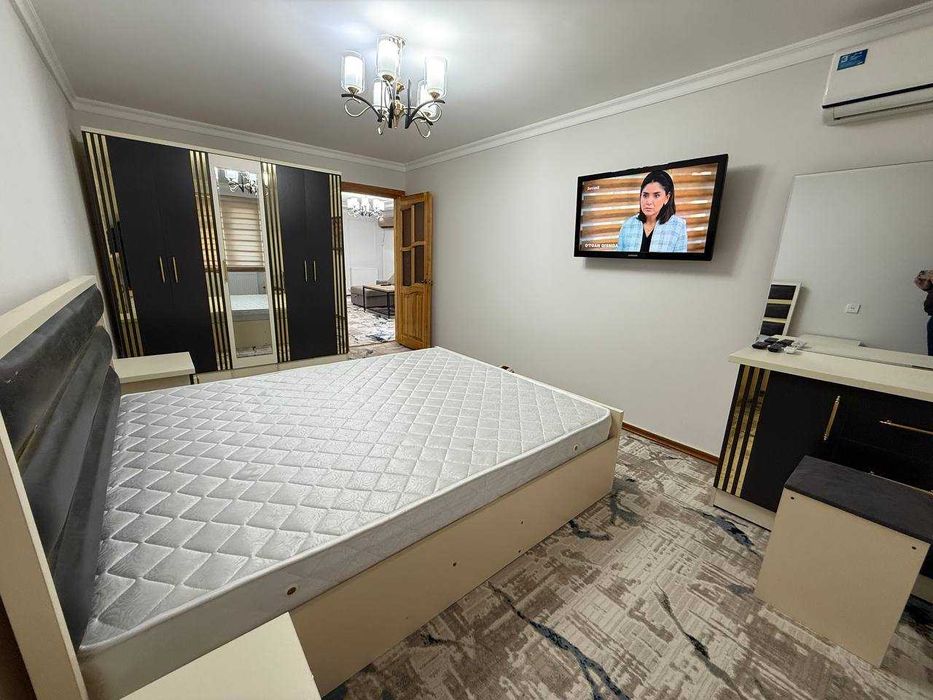 Срочно Самарканд марказида 2  этажда 3 хонали квартира сотилади