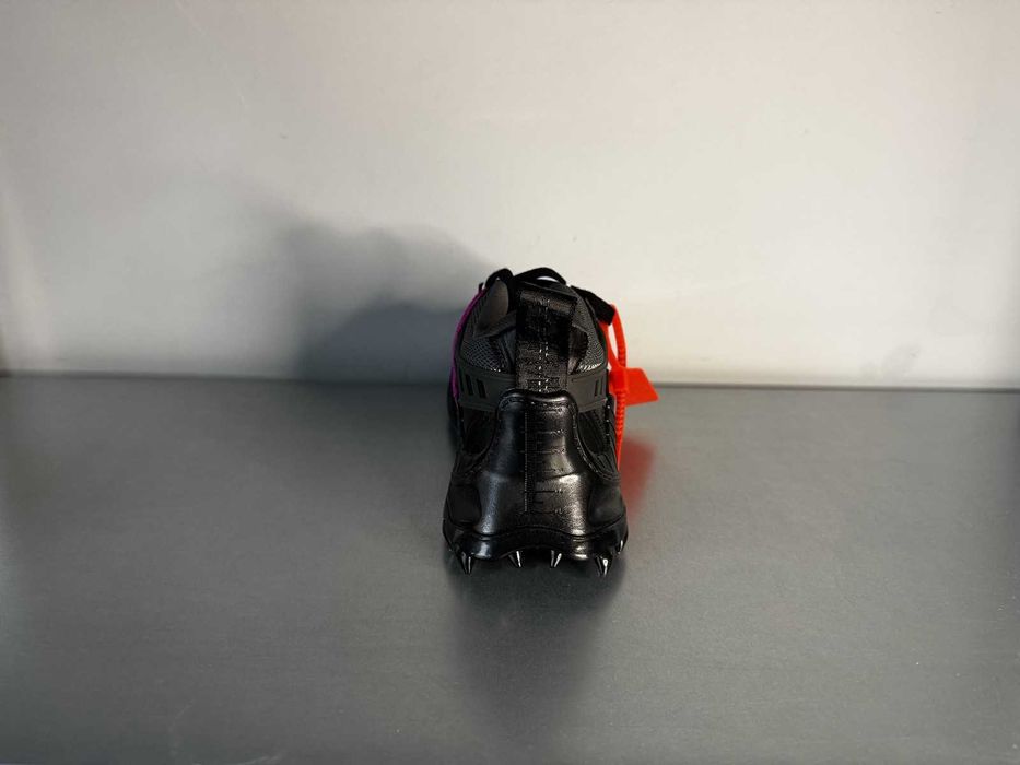 OFF WHITE / различни модели