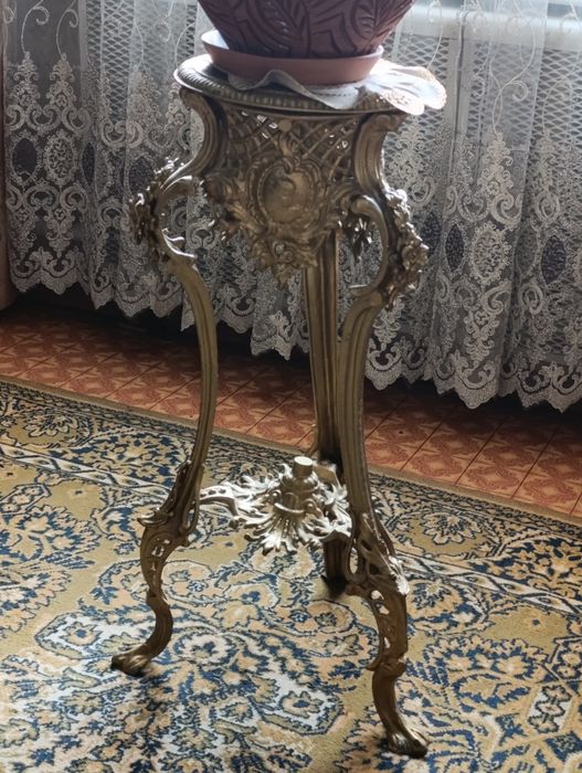 Антикварная подставка