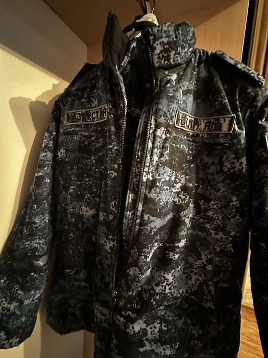 Продам полный комплект камуфляжный формы с курткой зимней