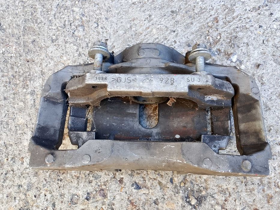 BMW F10 F11 БМВ Ф10 Ф11 предни спирачни апарати спирачен апарат супорт