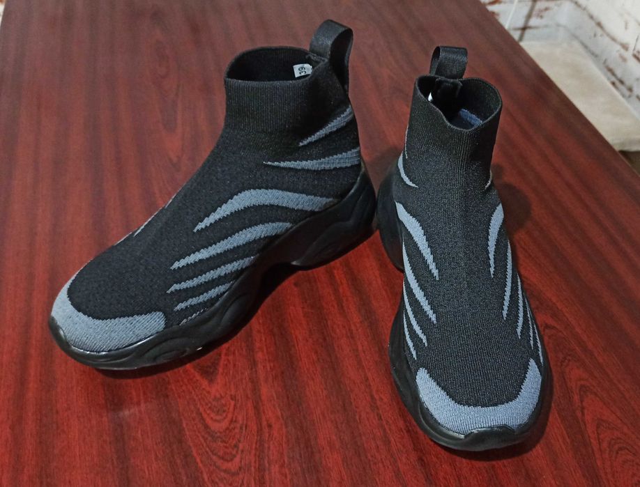 Трикотажные ботинки-носки. Новые. Размер 38-39