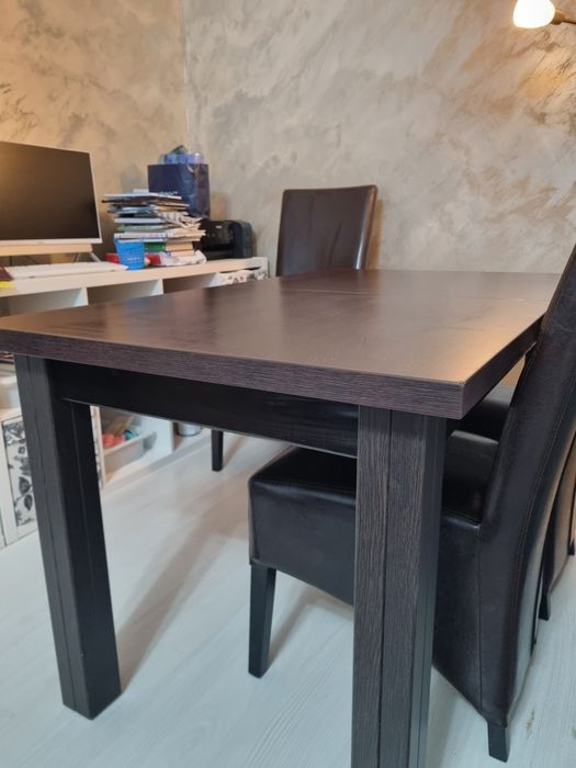 Masa Living / Sufragerie si 4 scaune piele