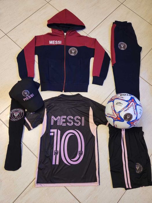 Роналдо Екип Тениска + Шорти + Чорапи + Шапка + анцуг Роналдо Ал Насър