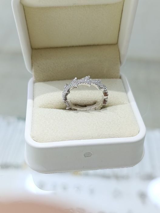 Серебряное кольцо.Серебро 925 проба.Заводское качество