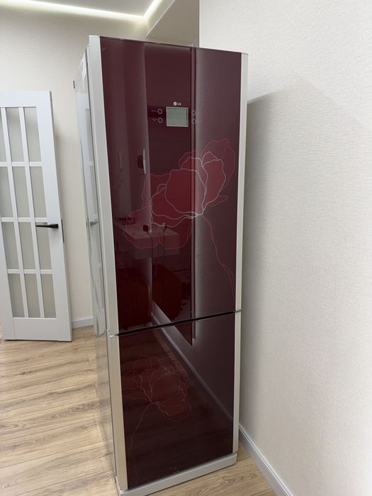 Холодильник LG Art cool