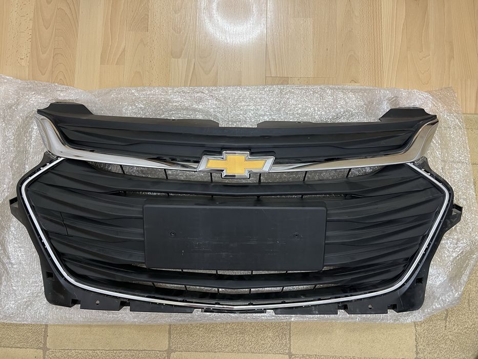 Решетка радиатора Chevrolet Onix 2025