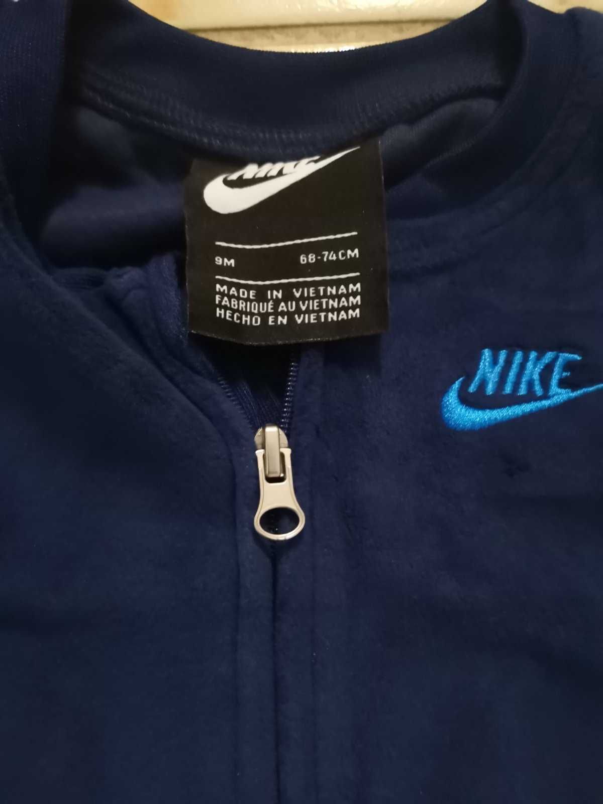 Плюшени ромпъри на nike