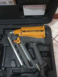 Pistol de bătut cuie Bostitch