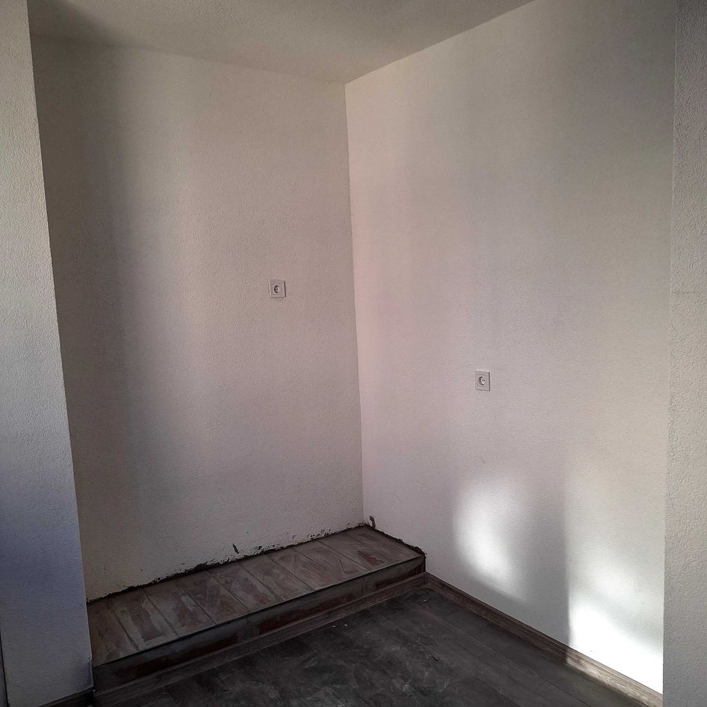 Продава се Тристаен апартамент в Смолян, в.з. Смолян - 100 кв.м за 880 €/кв.м - Снимка #3