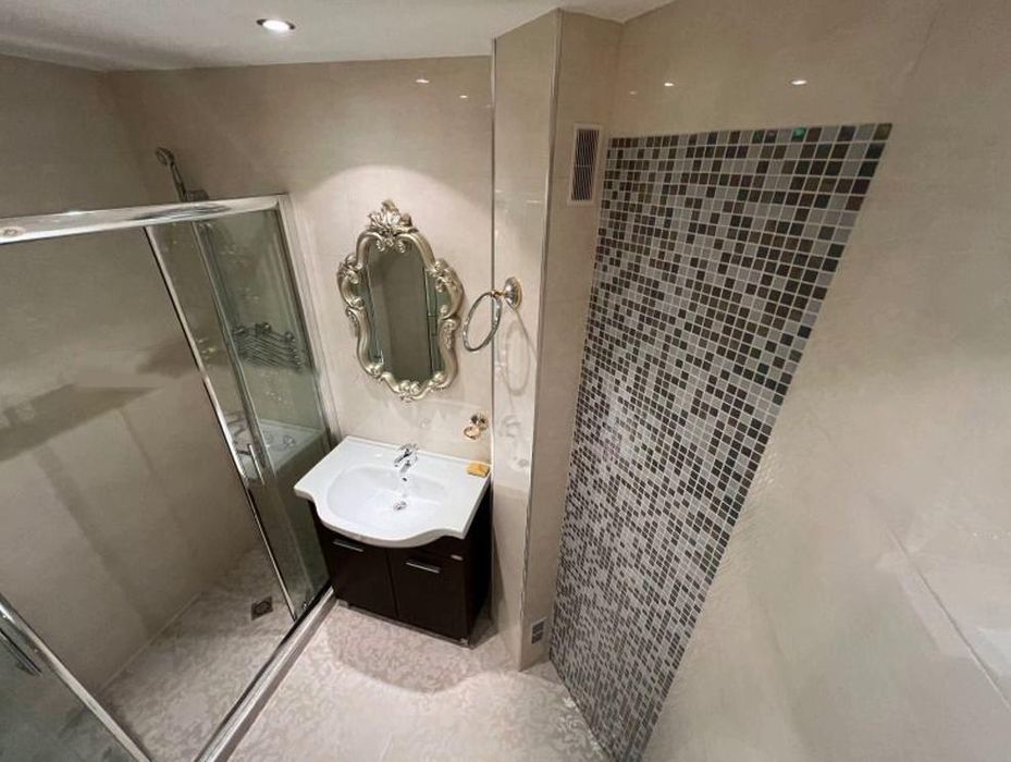 Дава се под наем Тристаен апартамент в София, Лозенец - 125 кв.м за 1500 € - Снимка #7