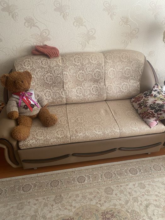 Диван ,б\у,состояние отличное