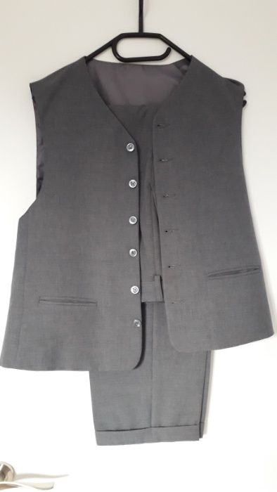 Costum barbatesc gri 46