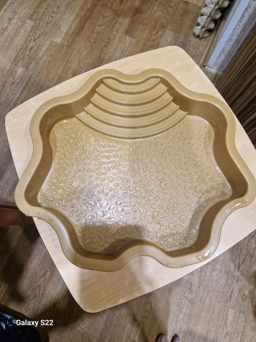 Продам бассейн-поилку для рептилий.