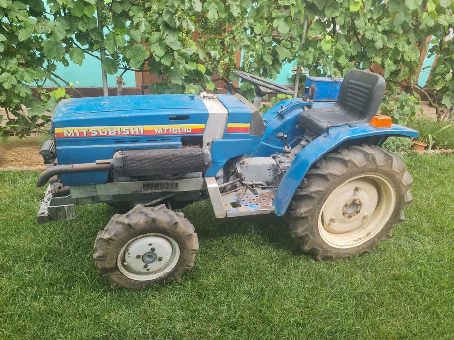 Tractor 4 x 4 marca mitsubishi.
16 cai putere.motor diesel în 3 pistoa
