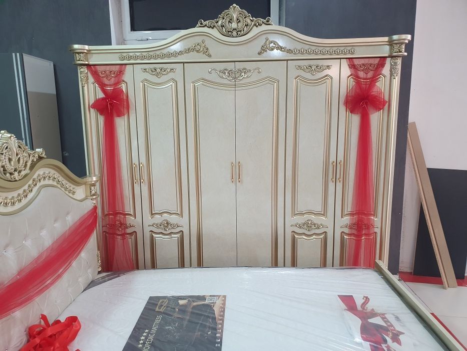 СРОЧНО продается Спальный гарнитур