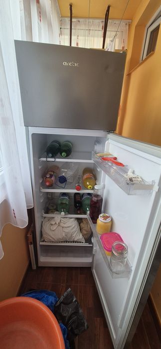 Vand frigider Artic Frigider cu usi
