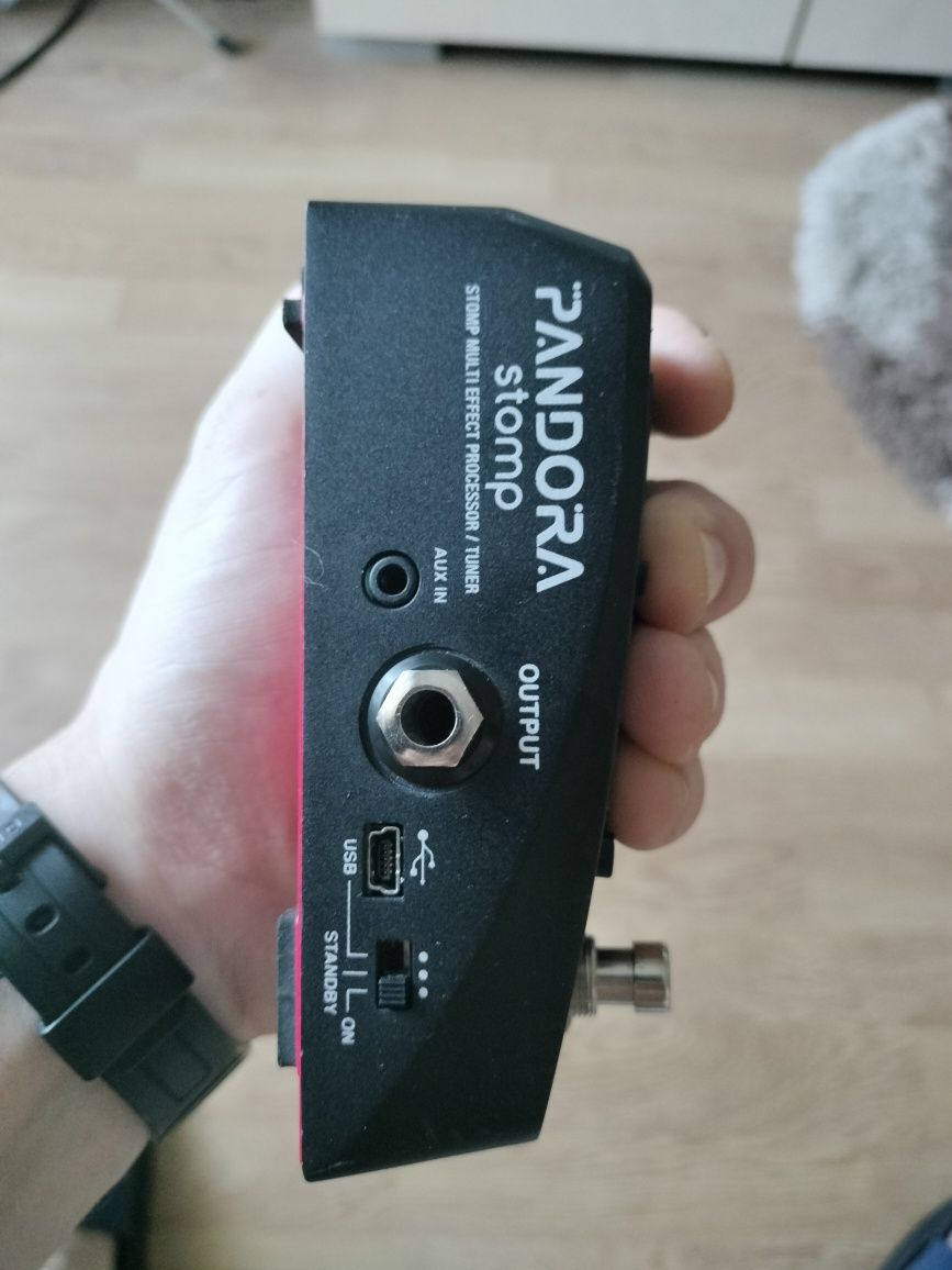 Korg Pandora Stomp – Procesor Multi-Efecte, Tuner, Ritmuri & Modelare