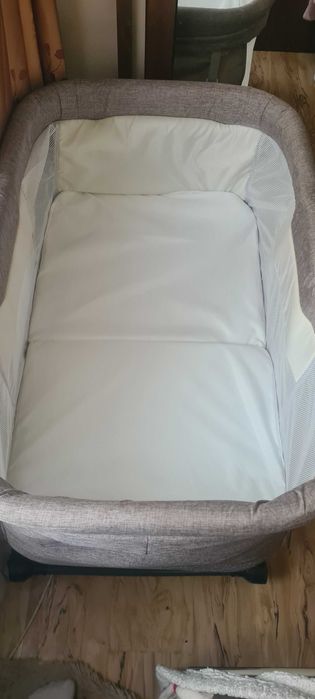 Patut bebelusi si leagan de bebelusi