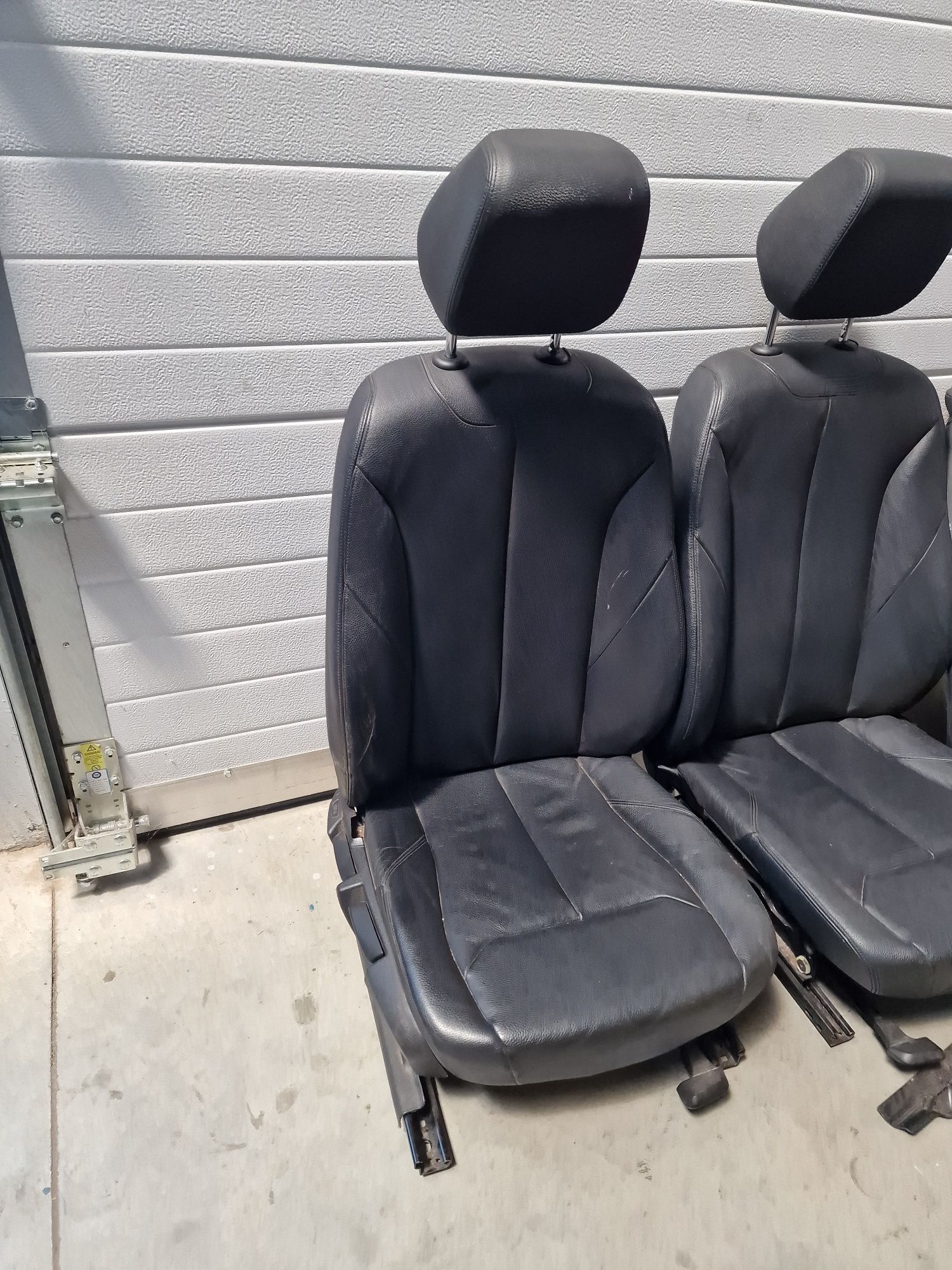 Interior scaune piele neagra bmw f30 cu incalzire