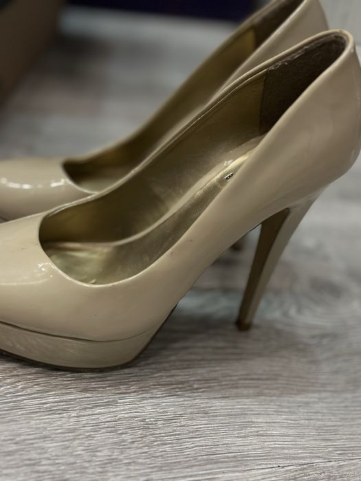 Туфли женские G by Guess