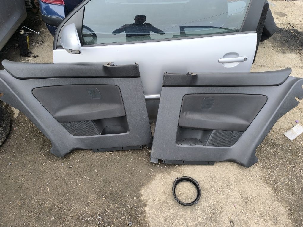 Panou lateral spate stânga dreapta Golf 5 Coupe ( doua uși )