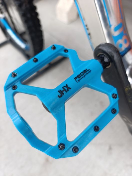 Планински велосипед Мекица GIANT GLORY за скачане. 26/M.