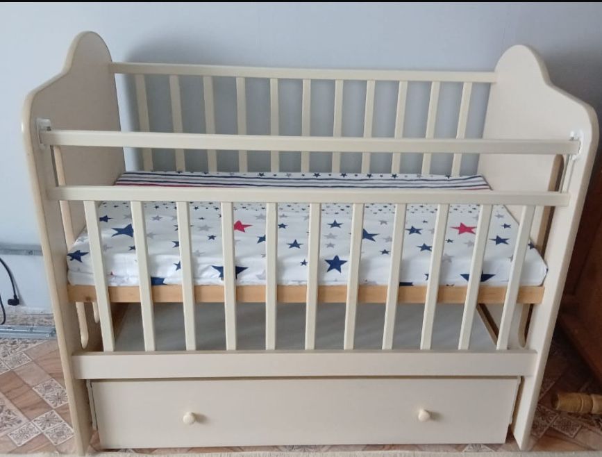 Продам кроватку детскую