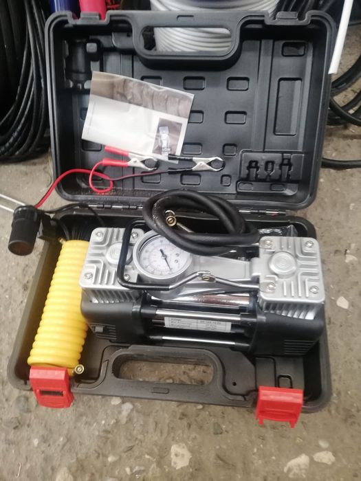 Kit pana/ Set compresor auto pentru umflat roti
