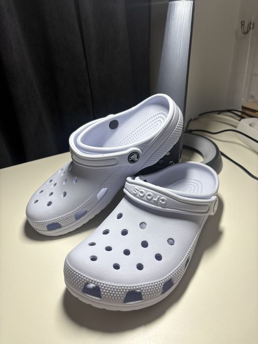 Crocs în stare impecabila