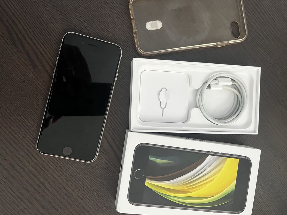 iphone Se много запазен