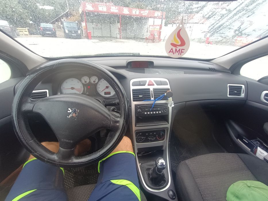 Vând Peugeot 307!