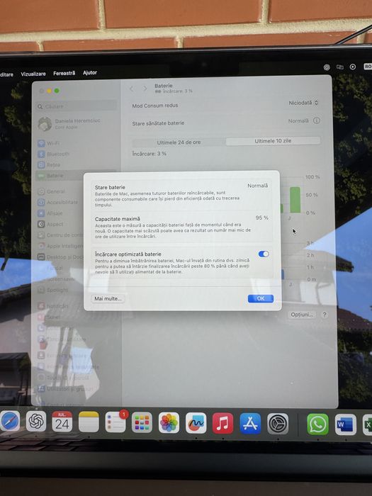 MacBook Air M2 (model 2022), 8gb ram, 256 gb ssd, space grey