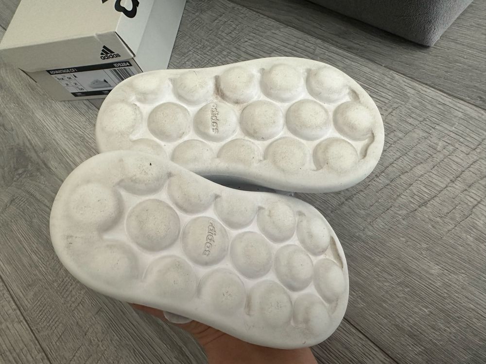 Маратонки Adidas 21 номер