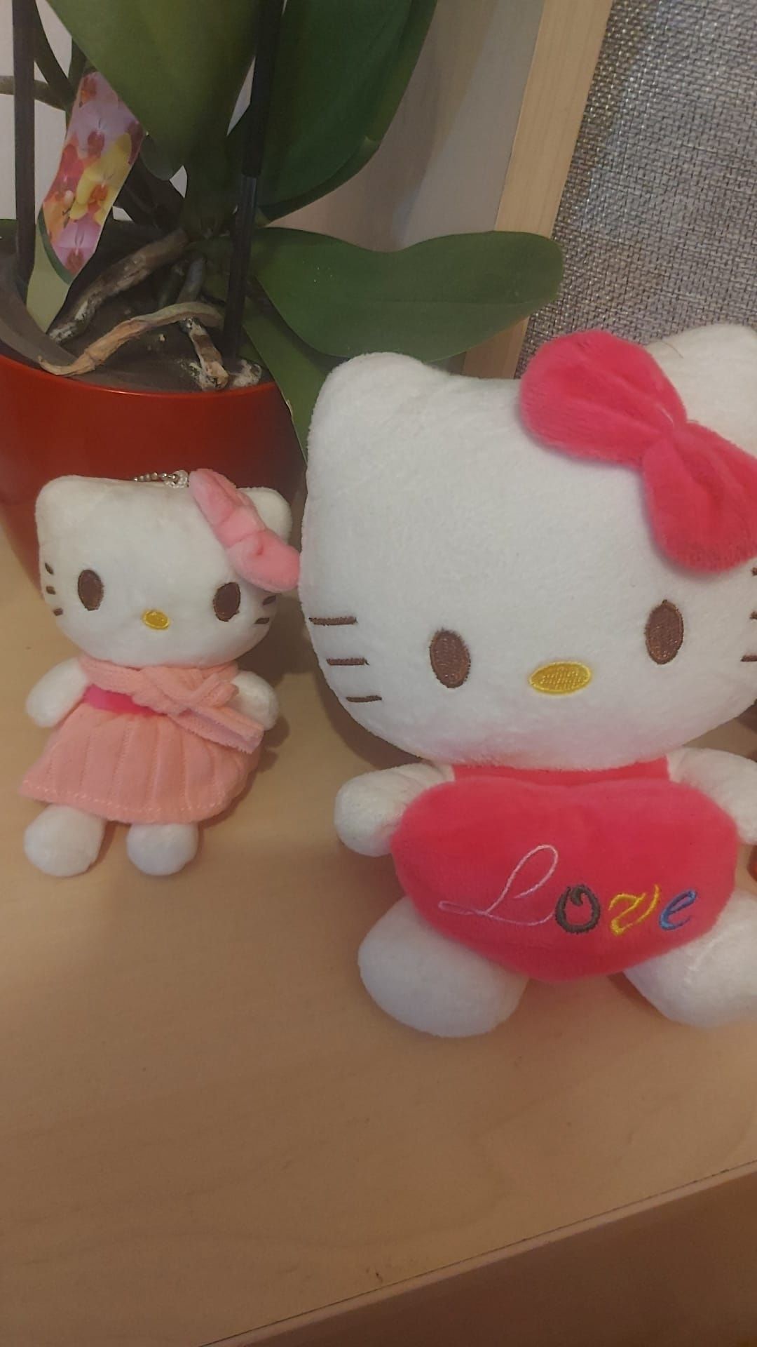 Vand set plusuri Hello Kitty