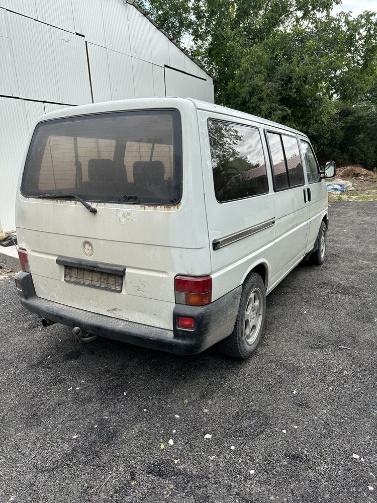 Transporter T4 2.5 бензин/газ ЦЯЛ за части