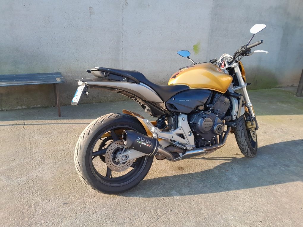 Motocicleta Monda hornet
