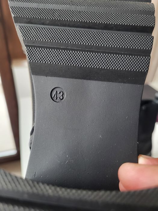 Дамски боти, Номер 43