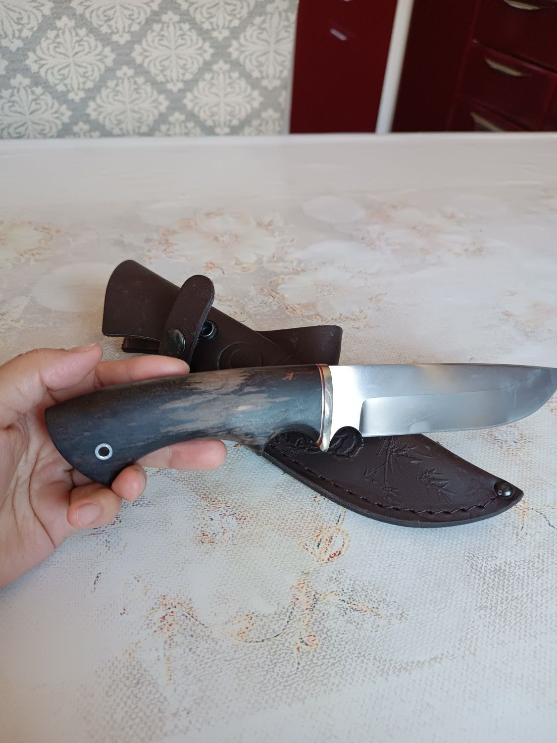 Продам нож из стали D2