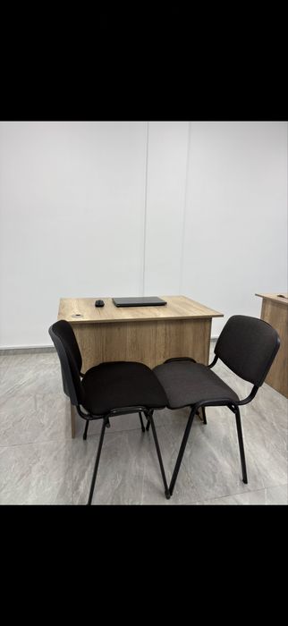 Продам 5 столов по 18 тыс, в хорошем состоянии.