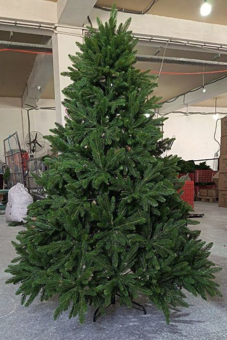 Ёлка под натуральный , новогодний. Полностью гелывая .