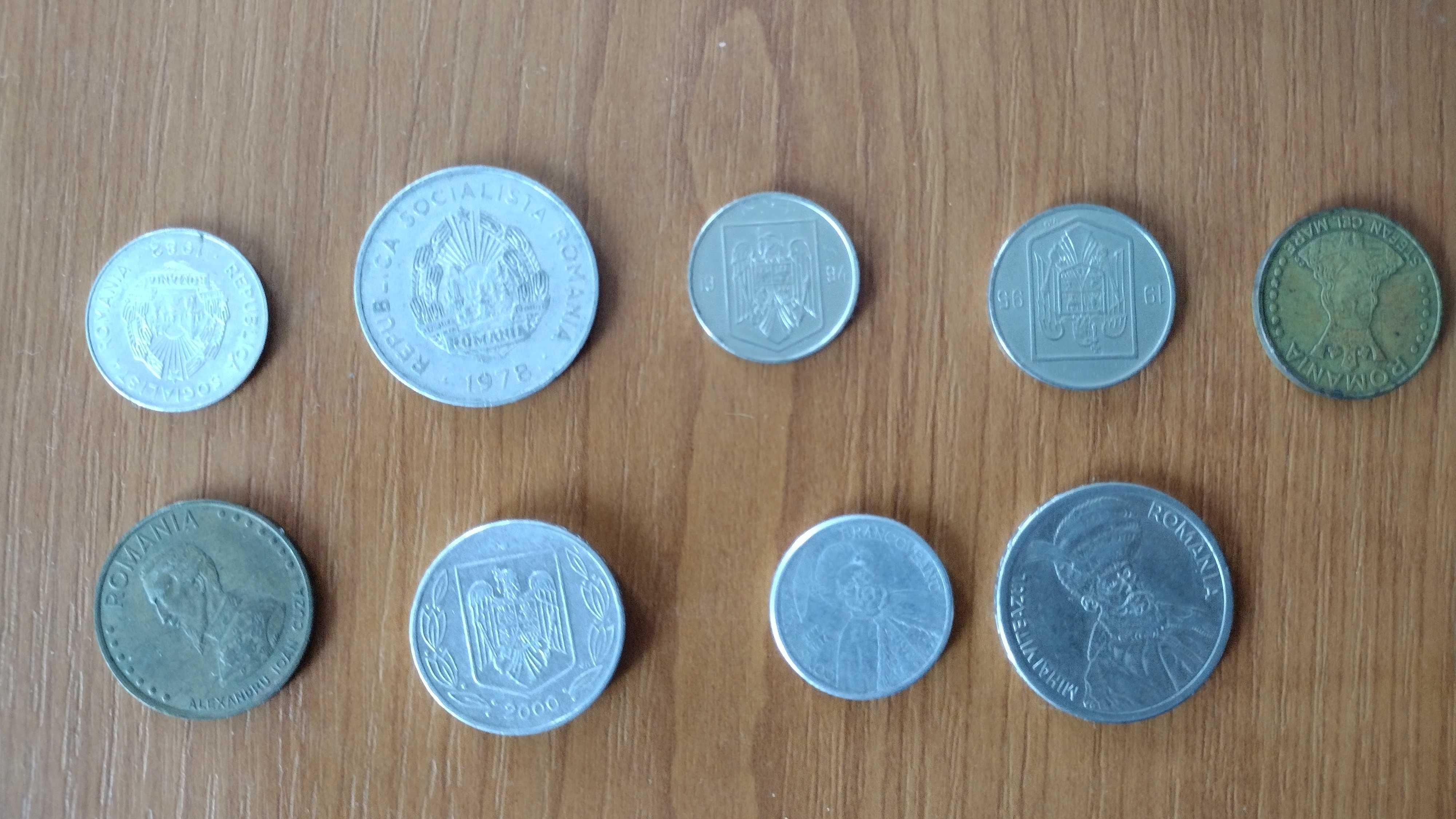 Vând monede vechi  anii 1930-2004  preț 1300 Lei