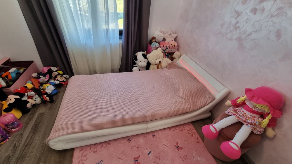 Patut copii. Pat copii cu banda Led si saltea