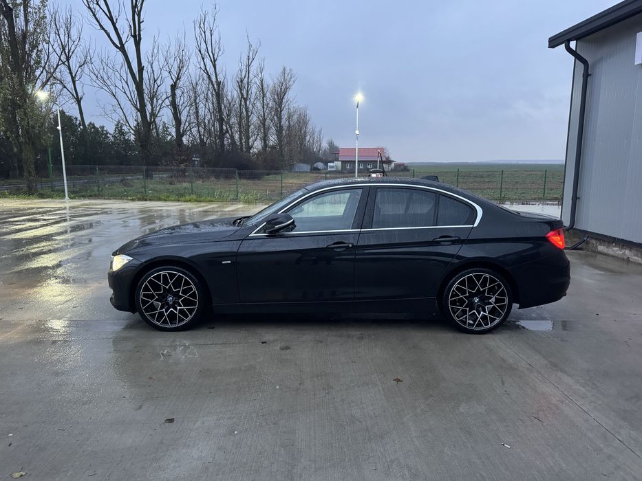 Bmw Automat/bi xenon/piele/navi mare/camera/Luxury line/rate