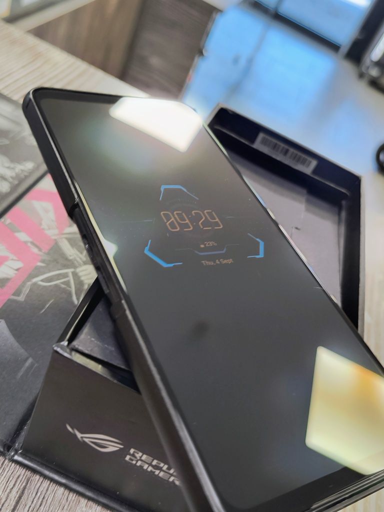 Asus ROG Phone 5 5G / 128GB / 8RAM