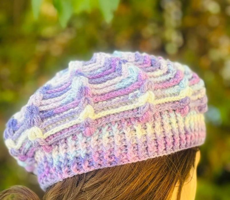 Bereta unicat realizată manual