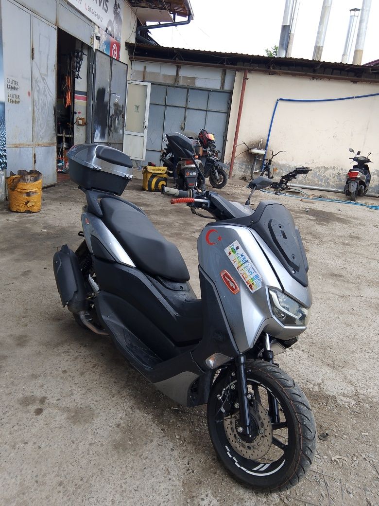 Скутер 180куб Yamaha n max продаётся